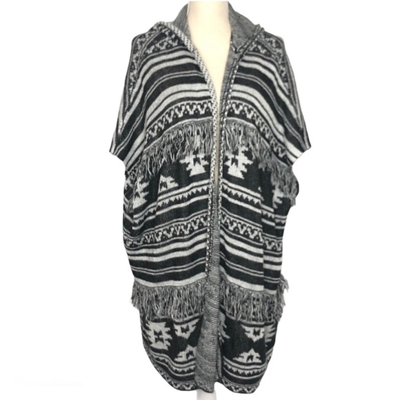 Aerie Fringe Aztec Print Boho Open Front Sweater size Medium - Picture 4 of 12